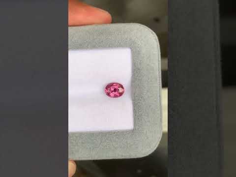 Saphir Padparadscha de Madagascar