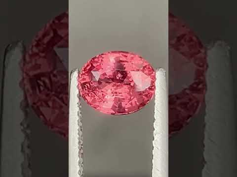 Saphir Padparadscha de Madagascar