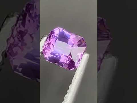 Saphir violet du Sri Lanka