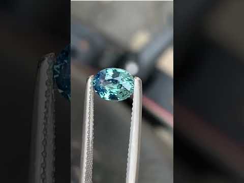 Saphir bicolore de Madagascar