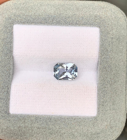 saphir-gris-radiant-2-02ct-photo-2