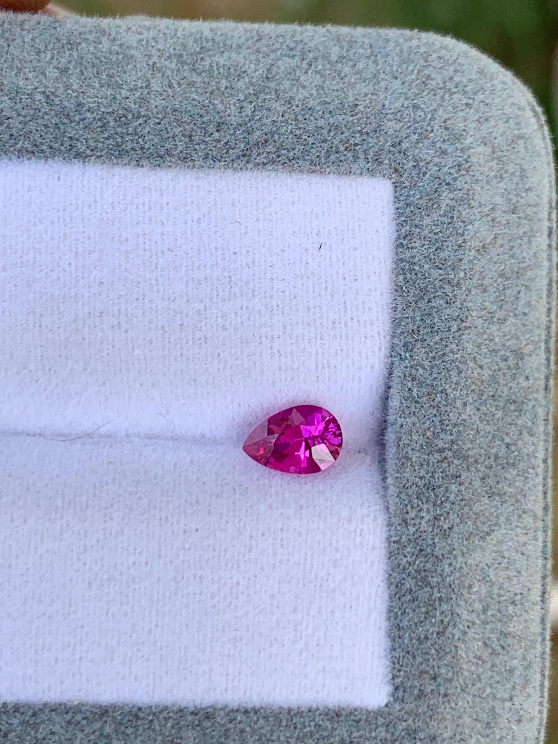 saphir-rose-goutte-0-58ct photo2